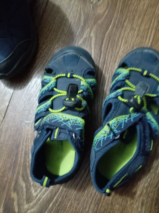 Ботуши, маратонки и сандали за момче