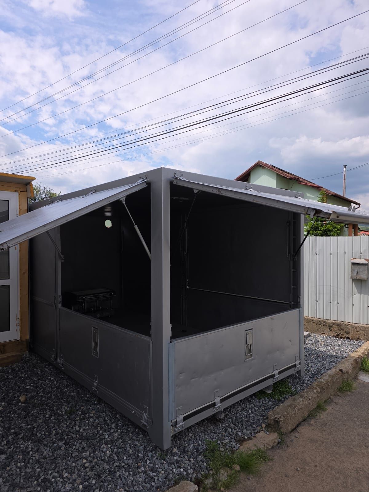 Container din aluminiu