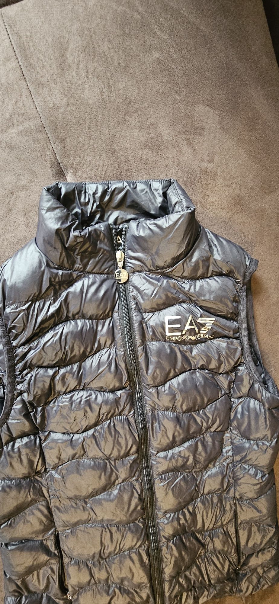 Armani EA7 и Emporio Armani