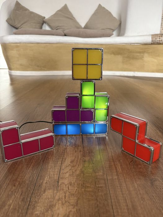 Lampa tetris modulara
