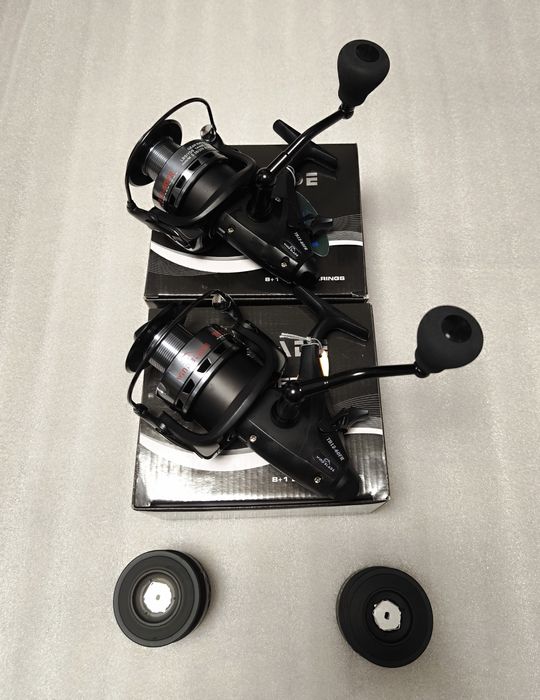 SET 2 Mulinete Wind Blade TB12-60FR, Baitrunner, Tambur metalic 8+1 Ru