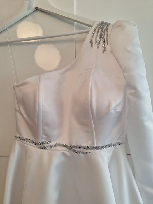 Vand rochie alba cununie