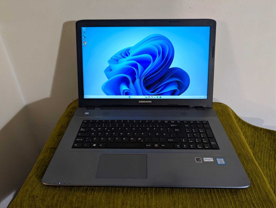 Laptop MEDION AKOYA P7402, Intel Core i3-7167U, Display FHD 43,9 cm