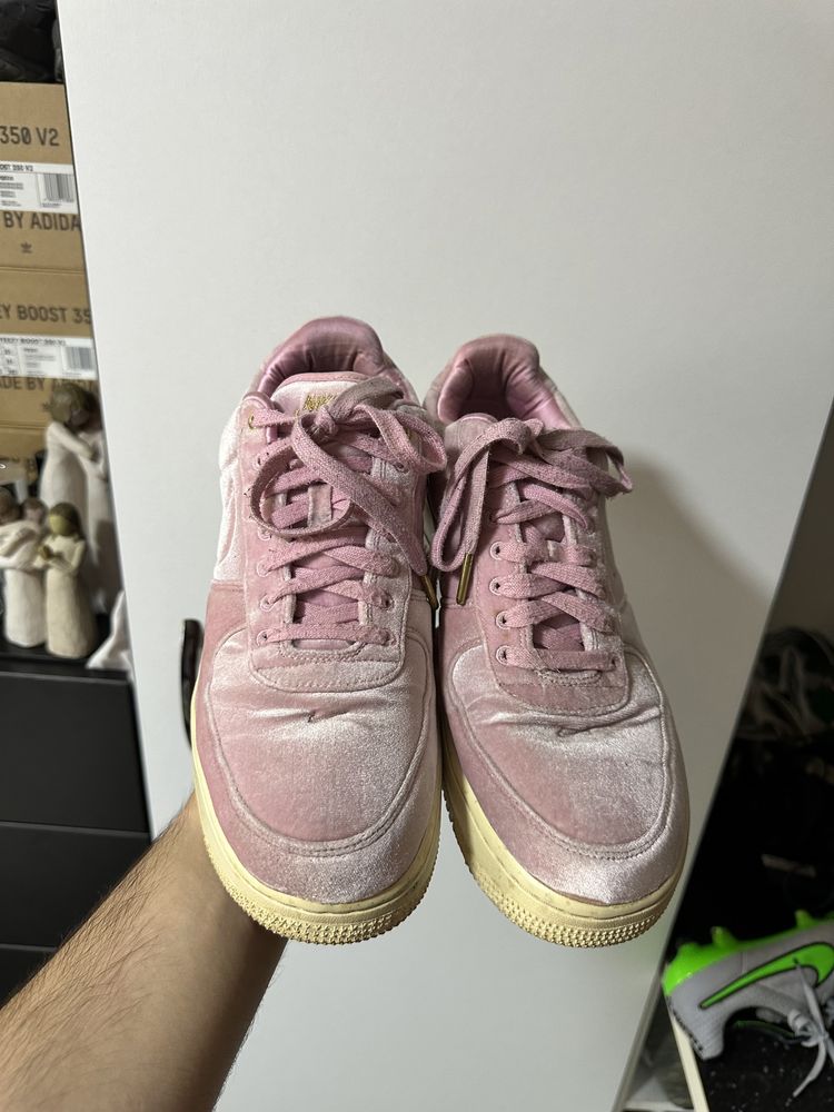 Nike Air Force 1 Pink Velour