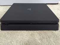 Playstation 4 slim