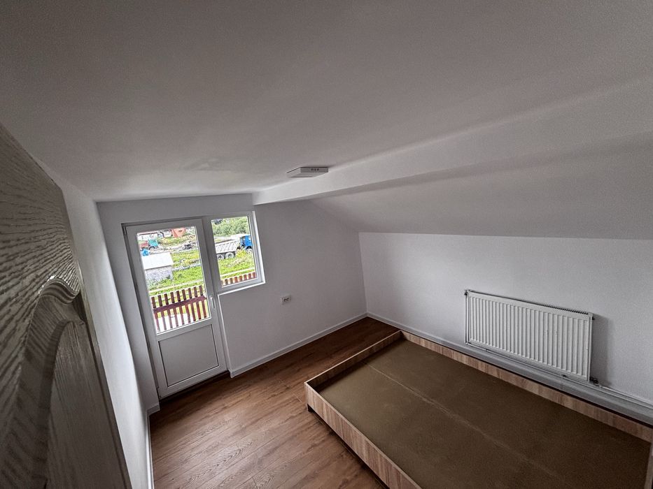 Casa si teren de vanzare