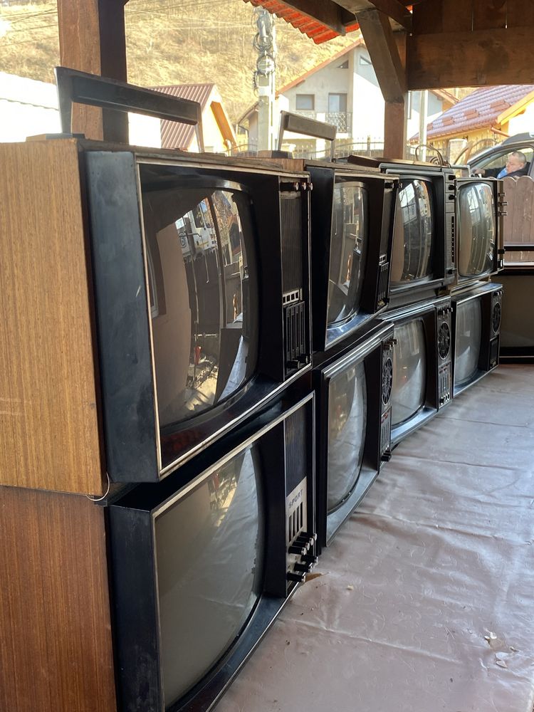 Lot 9 televizoare vechi  alb-negru
