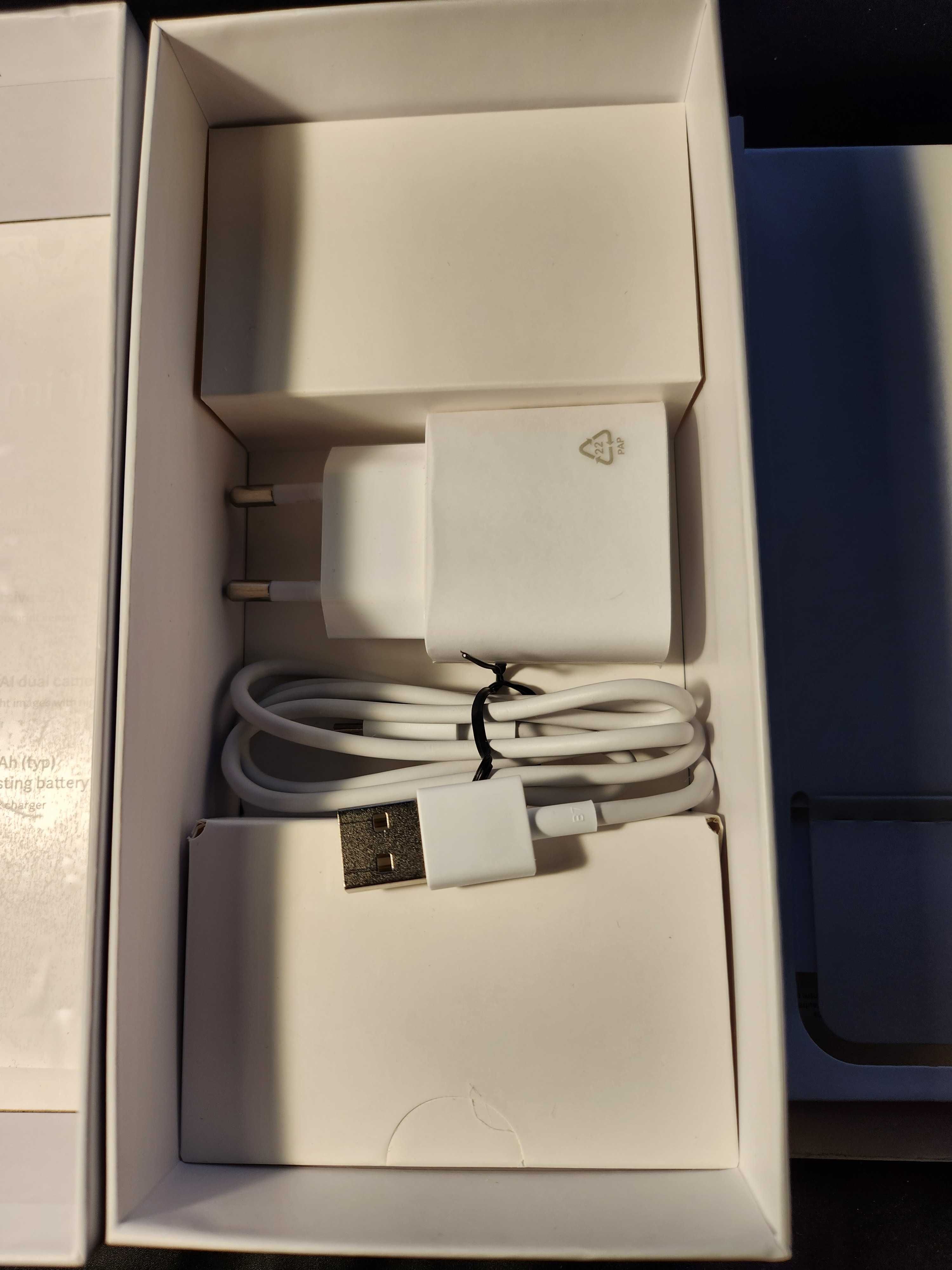 продавам чисто нов смартфон Redmi 12c