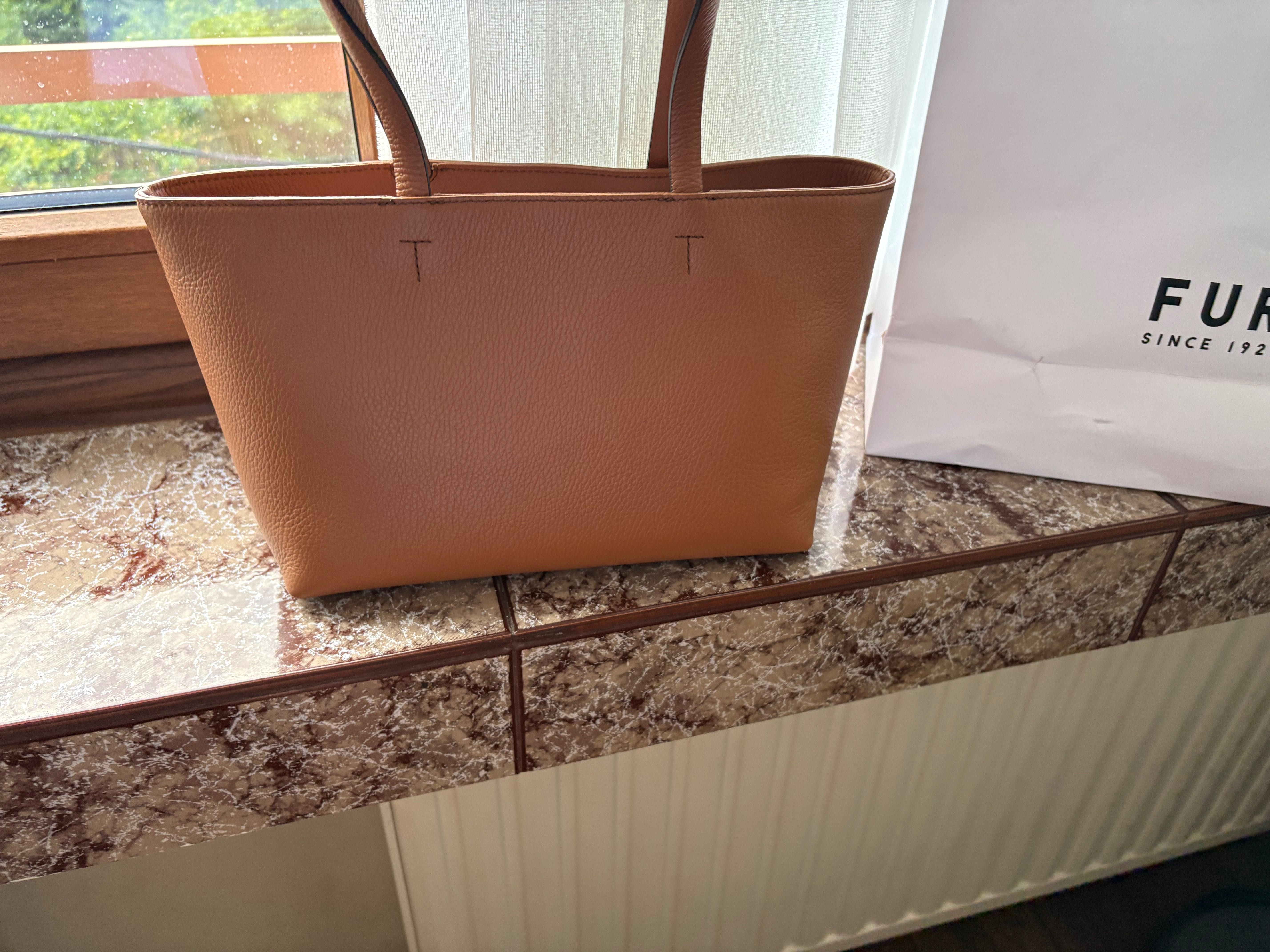 Чанта на Furla оригинална