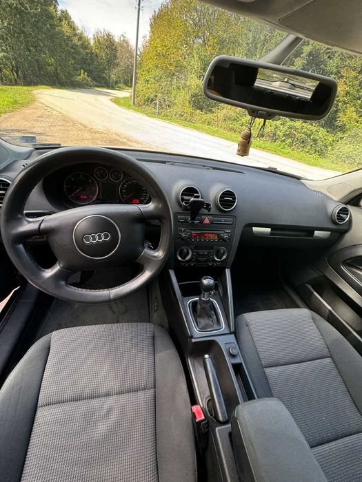 Автомобил audi a3 1.9