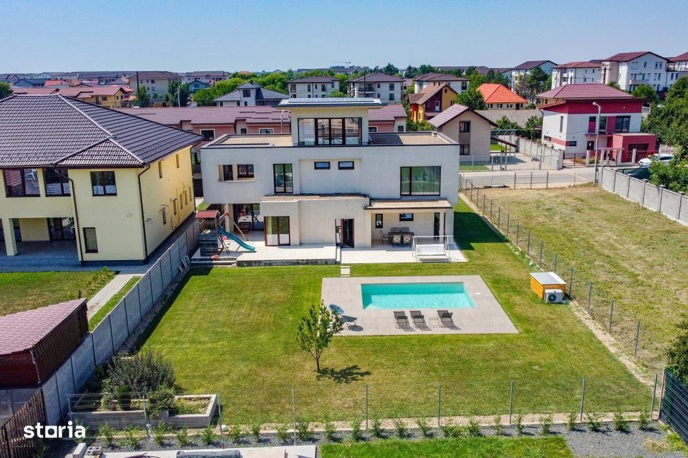 Vila premium, pregatita pentru viitor–panouri solare, spatiu generos