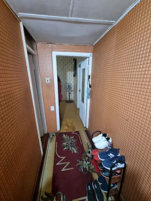 Чиланзар 20 квартал. Срочно. 2 х комнатная 1.5 х 6