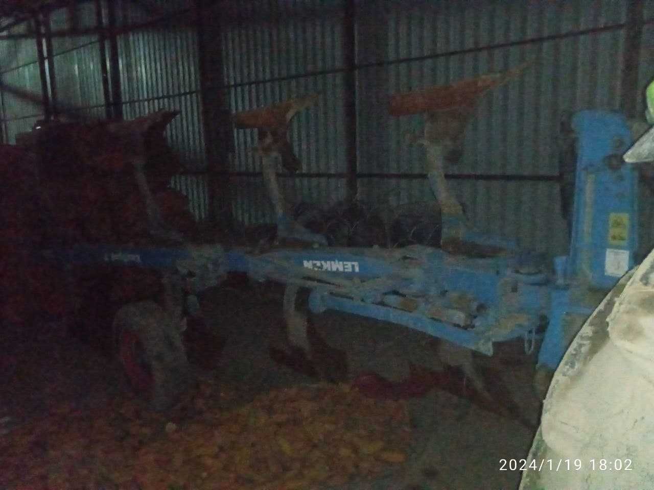 Lemken плуг состояние хорошее