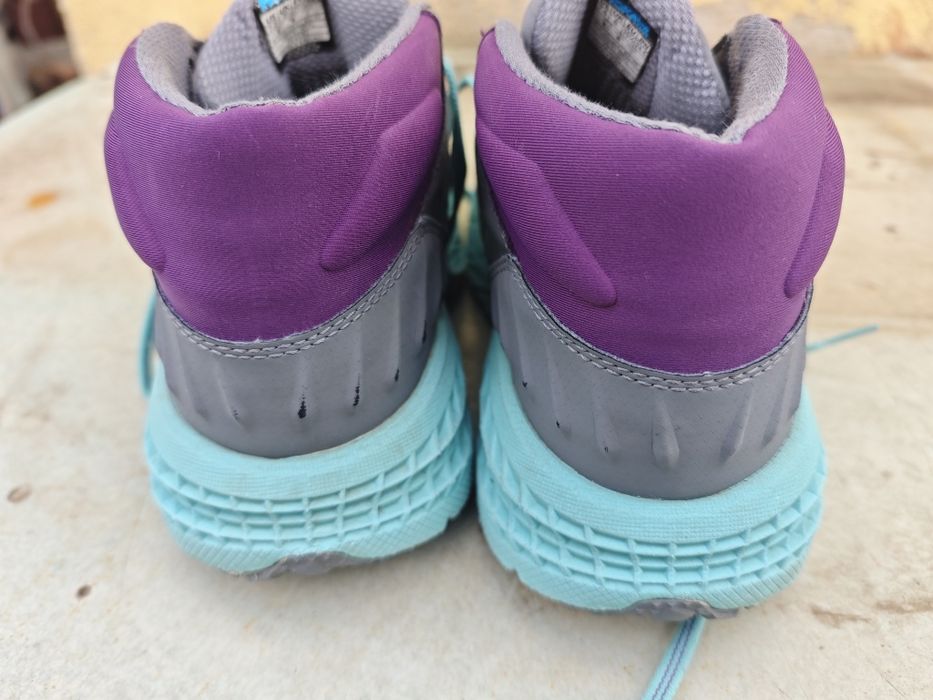 HOKA ONE speedgoat waterproof