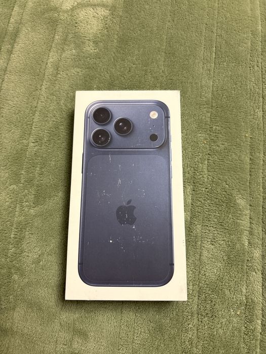 Iphone 17 Pro Deep Blue