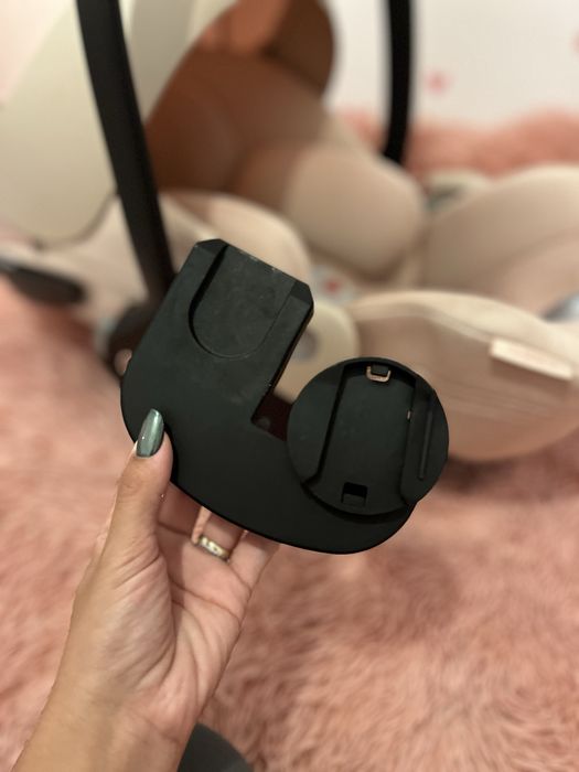 Vând scoică Cybex Platinum Cloud T plus I-size Peach Pink