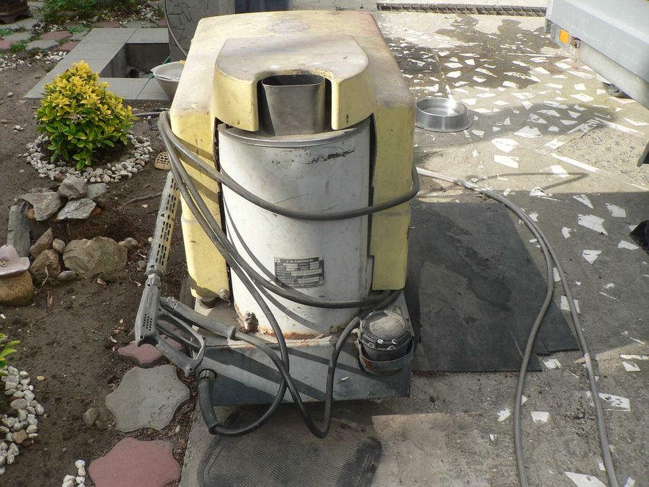 Aparat de spalat cu presiune cu apa calda Karcher Hds 80