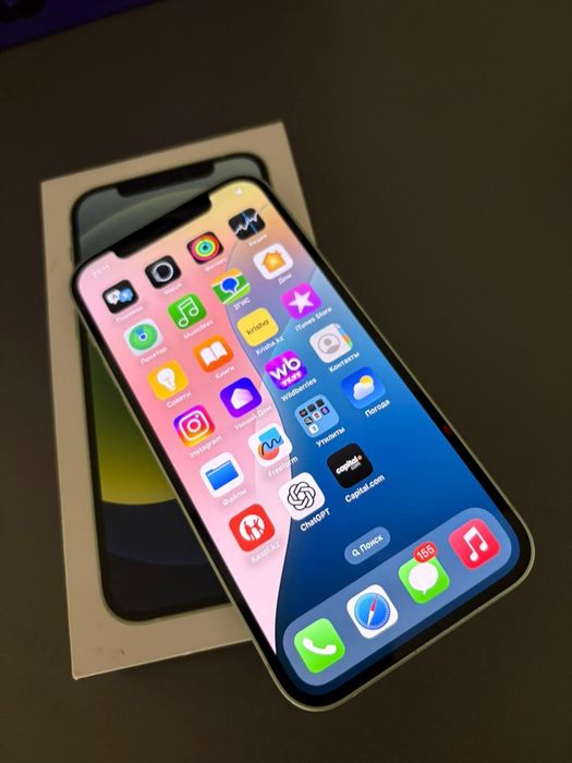 В продаже айфон 12