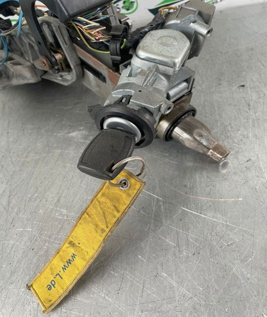 Contact cu cheie 8161 3F880 AC Ford Focus a 2-a generatie