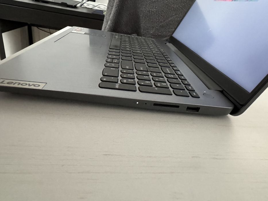 Laptop LENOVO IdeaPad 3 15ALC6, AMD Ryzen 7 5700