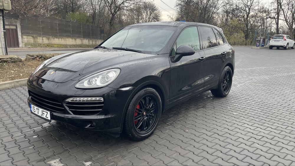 Porsche Cayenne an 2012 Diesel 3.0 245Cp 11900€