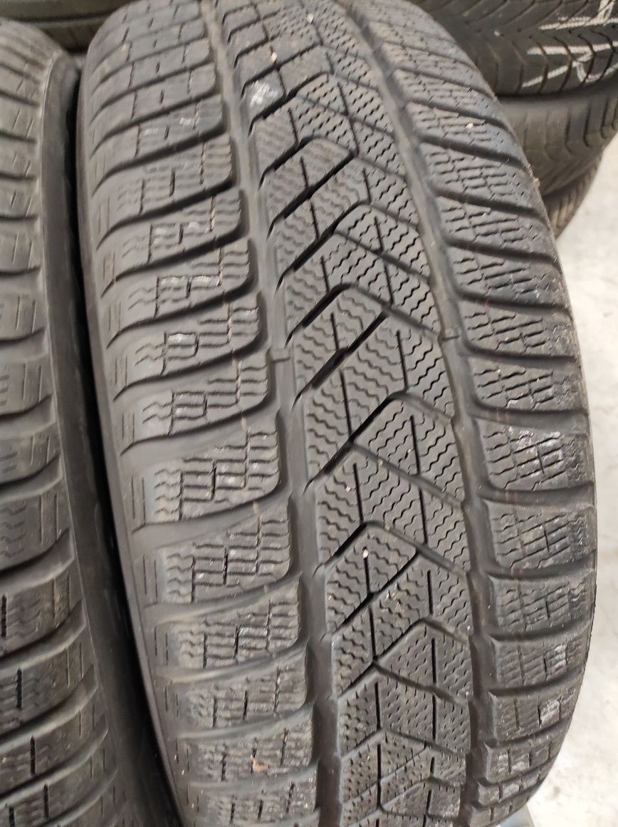 225/55/18 Pirelli 4бр