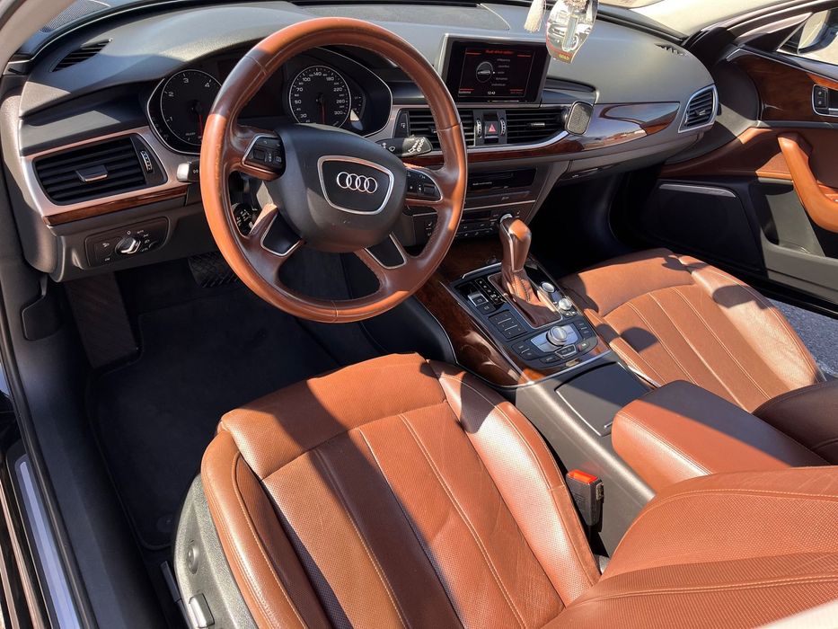 Audi A6 Mașina în stare foarte ! Baterie nouă . Soft Close