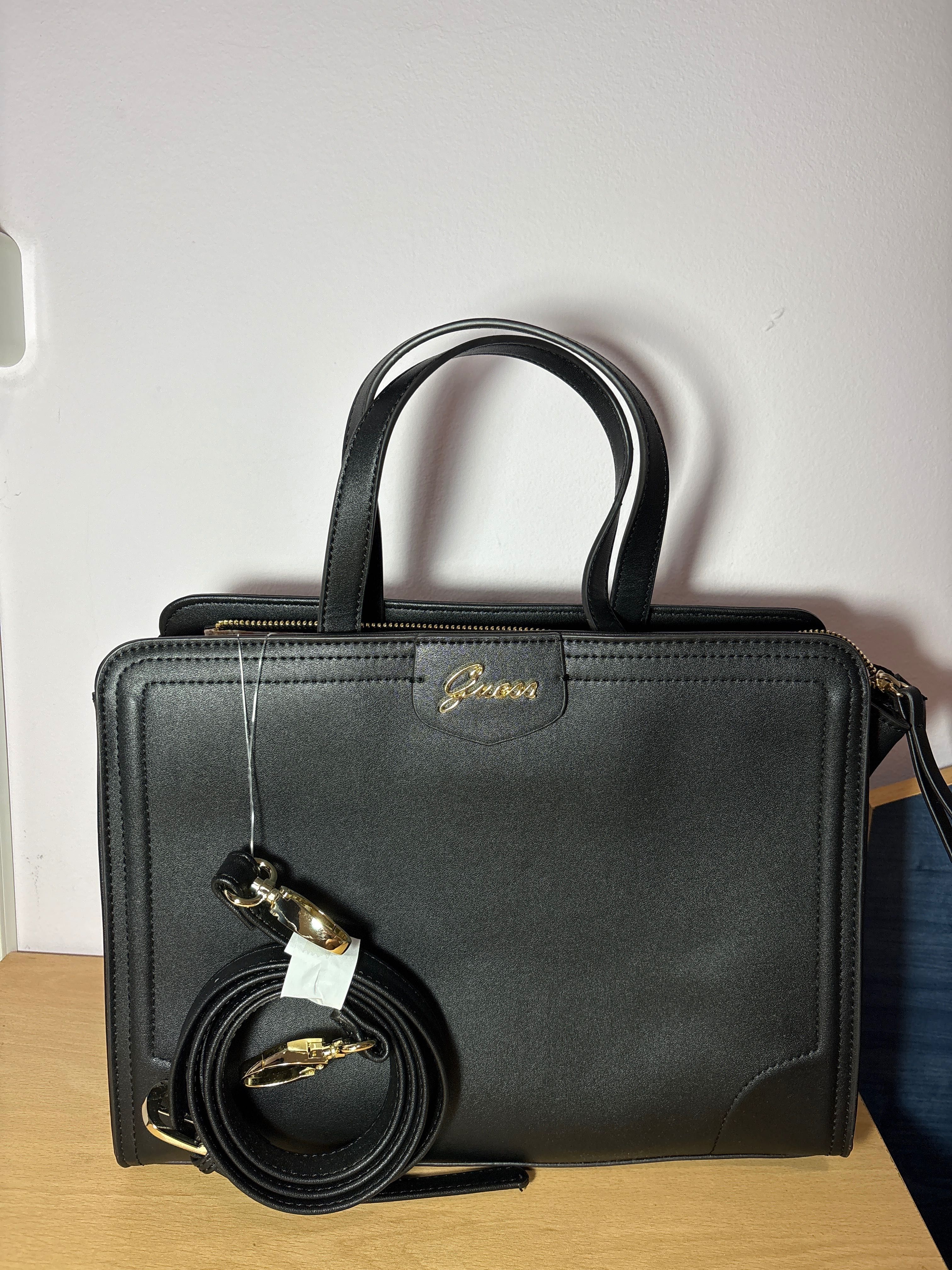 Черна дамска чанта Guess