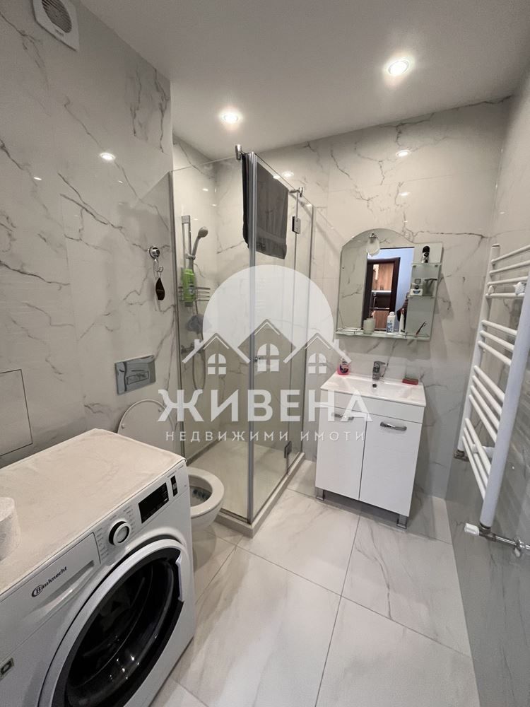 Продавам обзаведен 3-стаен апартамент, кв. Младост 1, с паркомясто