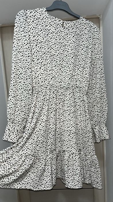 продам платье в горошек