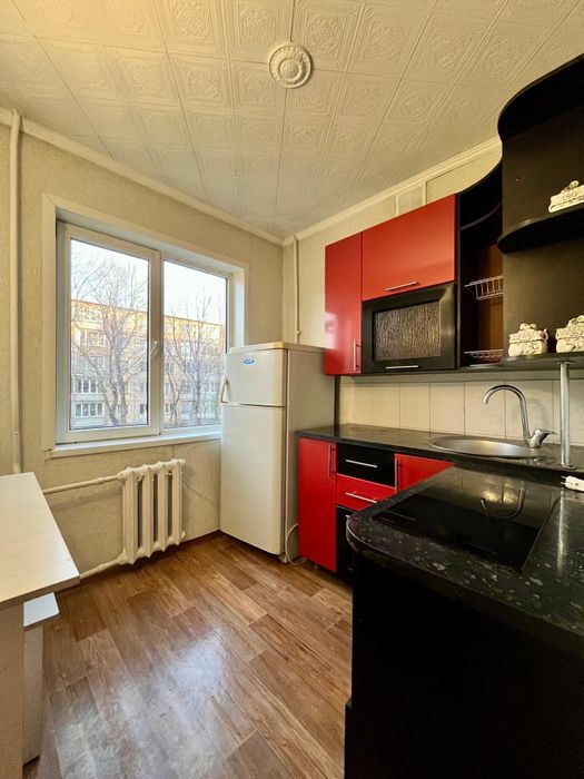 Продам 2-комнатную квартиру. Михаэлиса 13.