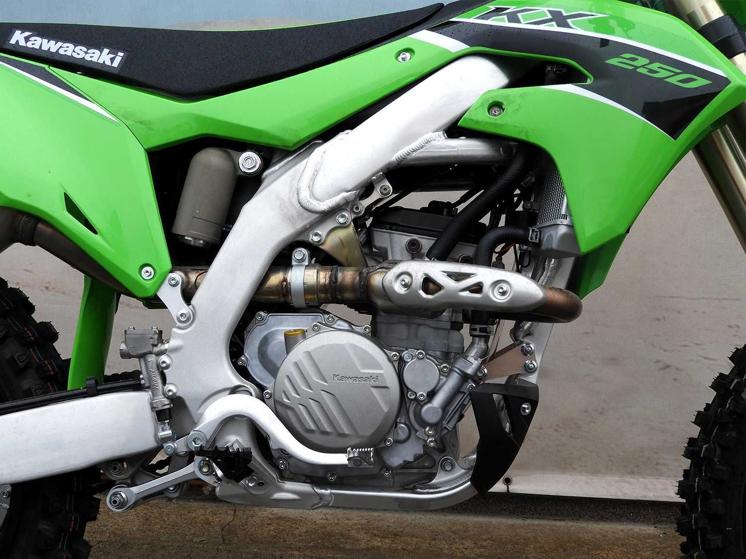 Lichidare stoc Motocicleta Kawasaki KX250 2023 | Rate | Leasing