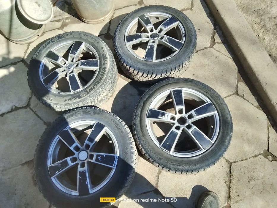 Шины зимние комплект