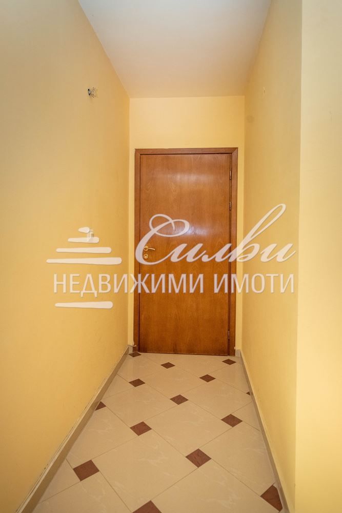 Продава се Двустаен апартамент в Шумен, Център - 85 кв.м за 1648 €/кв.м - Снимка #9