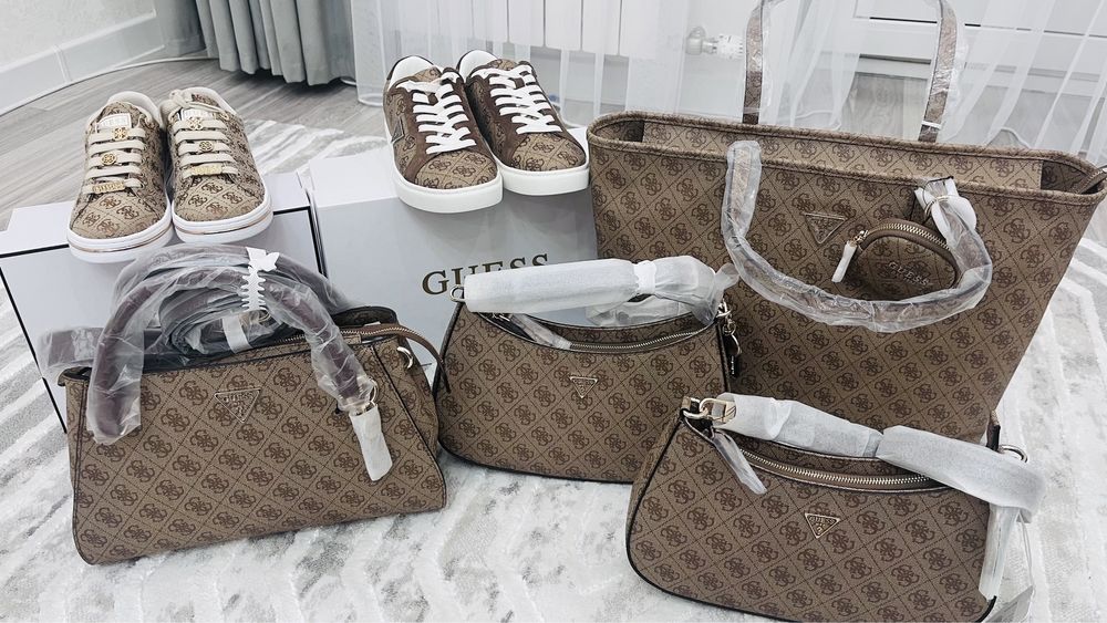 Сумкт Guess из Америки