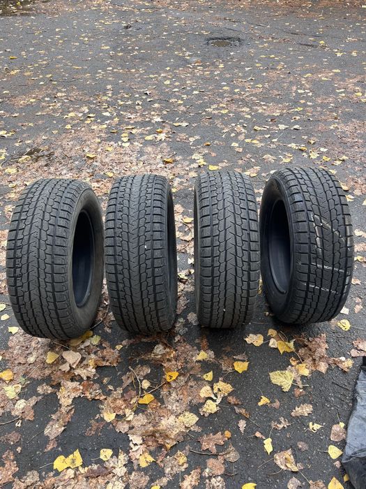 НОВЫЕ YOKOHAMA шины от toyota 300