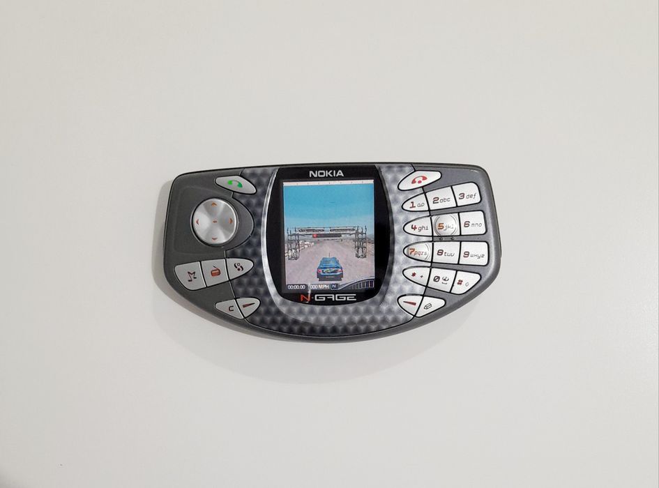 Nokia N-Gage. Finland. Liber retea. Plus 2 jocuri, WRC & Moto GP.