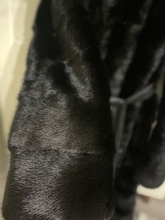 Продам норковую шубу из коллекции Di Cara!