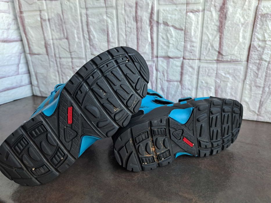 детски ботуши,зимни обувки,боти,апрески,Adidas номер26 за момче,адид