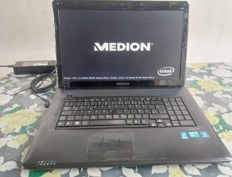 Laptop Medion Akoya i3