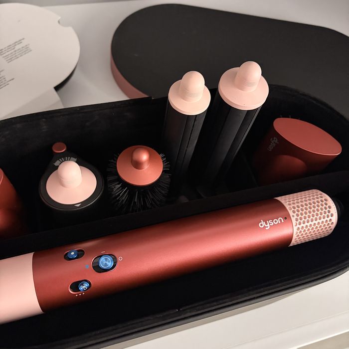 Ondulator de par Dyson