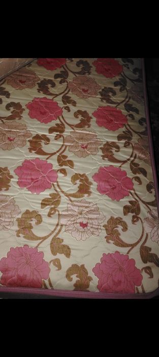 Продам матрас, недорого.