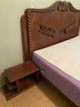 Set Pat Vintage din Lemn cu 2 Noptiere, Saltea 140X200 cm