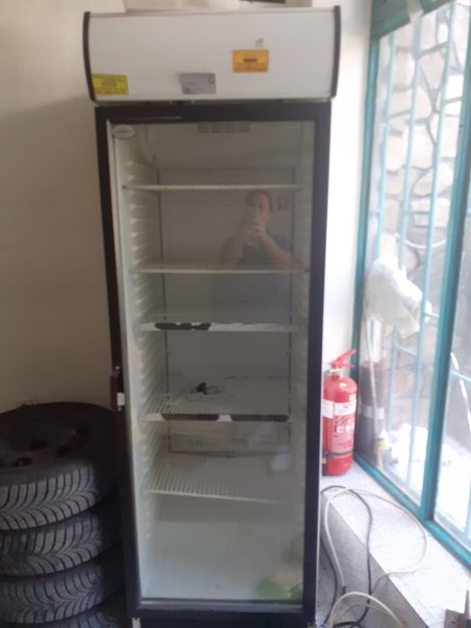 Вертикален хлдилен охладител