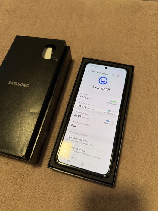 Samsung Galaxy Z Flip 4 Full Box