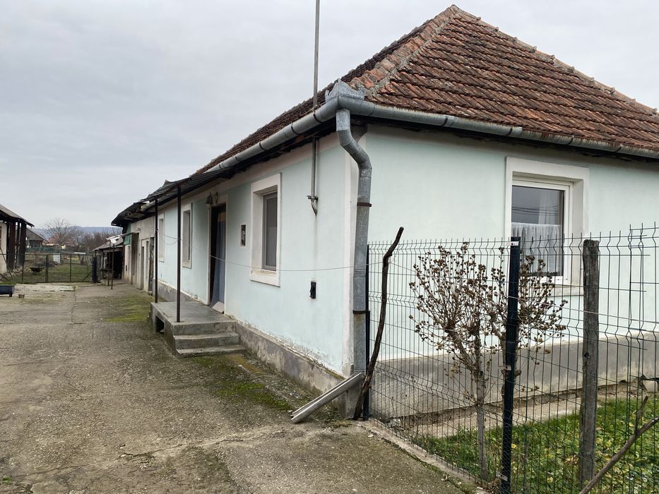 Casa + anexa de vanzare