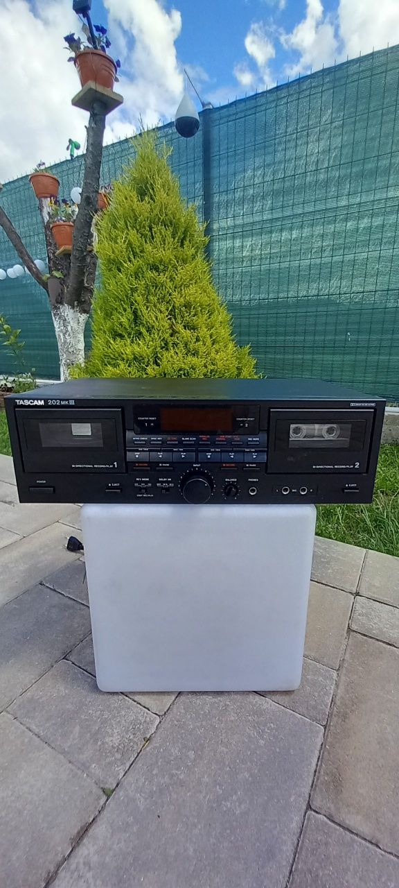 Casetofon deck, Deck Tascam 202mk3