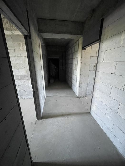 SROCHNO 2 xonali kvartira sotiladi, Karvon bozor