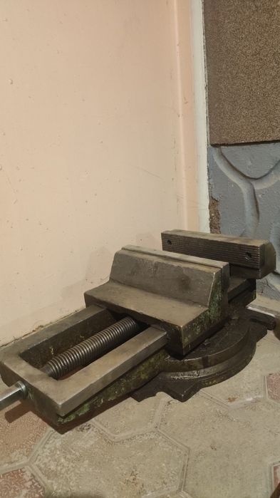 Тиски станочные 320 мм СССР