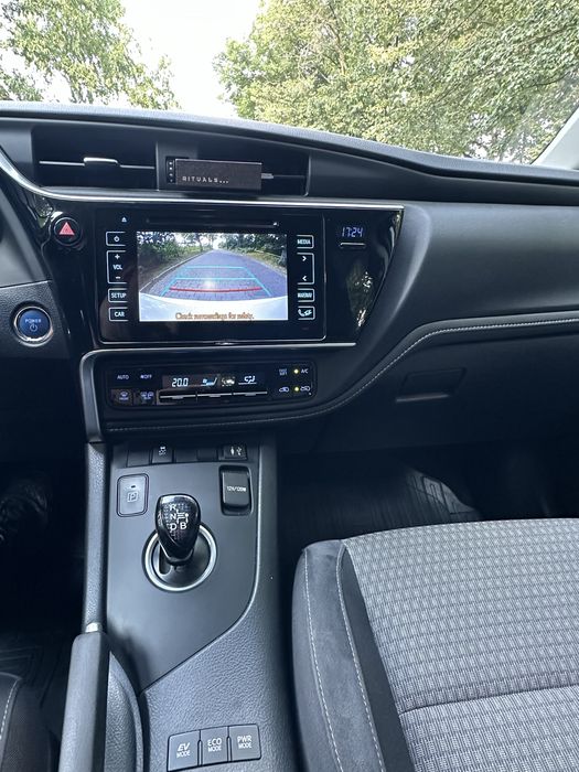 Toyota Auris Hybrid 1.8-2017 provenienta Austria cu 114000 km REALI‼️